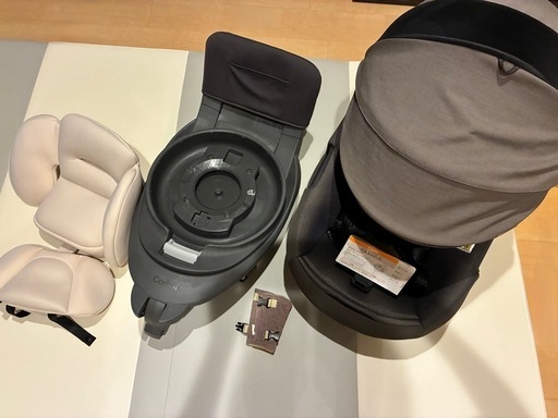 Combi チャイルドシート　THE S