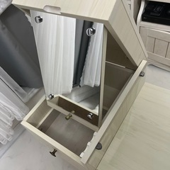 ドレッサーテーブルの画像