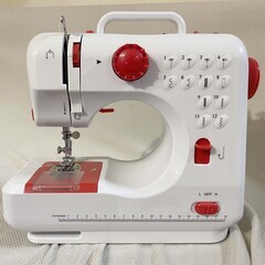 【美品】FHSM-505B ポータブルミシン 動作確認済（直線縫い）ペダル・ACアダプター付　単3乾電池で使用可能！の画像