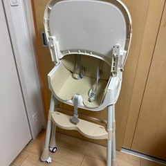 折り畳みベビーチェア 離乳食時などの画像