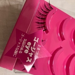 つけまつげとノリ　セットの画像