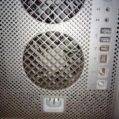 Apple Mac Pro (Mid 2010)の画像