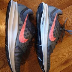 USED NIKE ナイキ スニーカー 852466-001 24.5cmの画像