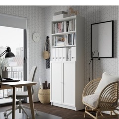 IKEA　BILLY ビリー 本棚 扉付き, ホワイト, 80x30x202 cmの画像