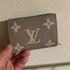 ルイヴィトン財布の画像