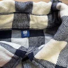 UNIQLOギンガムチェックシャツの画像