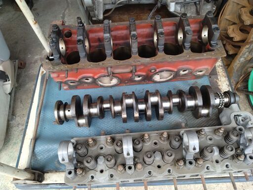 MベンツSL-専門工場-各種加工済みエンジン部品取付け調整-内燃機業務常設