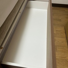 ダブルベッドの画像