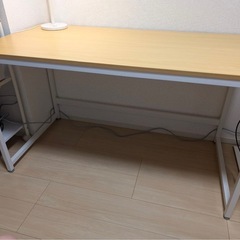 美品 デスク 幅120 奥行60 机 木目調の画像