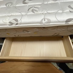 【定価44万円】シモンズセミダブルベッドの画像