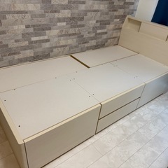 ニトリ、シングルベッド、マットレス付きの画像