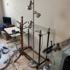 不用になった家具や備品がたくさんあります。の画像