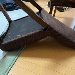 椅子3脚の画像
