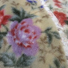 あざやか花柄毛布　ブランケット　シングル　ベージュ系の画像
