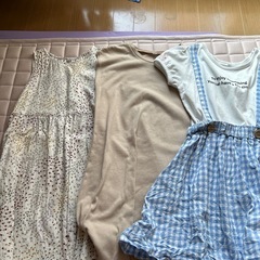 【23日朝まで】110〜140サイズの服　女の子の画像