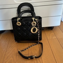 美品 黒 ブラック レザー キルティング ハンドバッグの画像