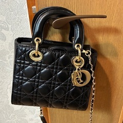 美品 黒 ブラック レザー キルティング ハンドバッグの画像