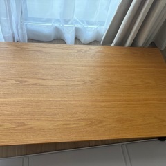 昇降式テーブルの画像