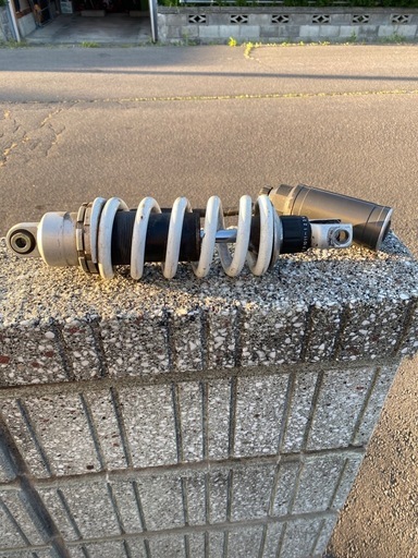 空冷GPz1100 ホワイトパワーリアサスペンション