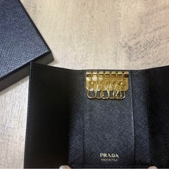 【新品】PRADA プラダ　キーケース　付属品完備の画像