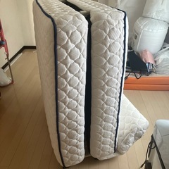 ベッドの画像