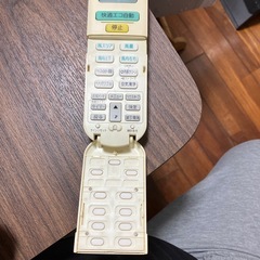 DAIKIN クーラーリモコンの画像