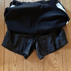 ⭕️MPS★黒の台形スカート★インナーパンツ付★150くらい？の画像