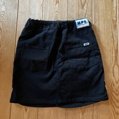 ⭕️MPS★黒の台形スカート★インナーパンツ付★150くらい？の画像