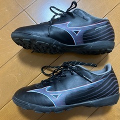 サッカーシューズ　21.5センチの画像