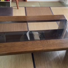 ソファーテーブルの画像
