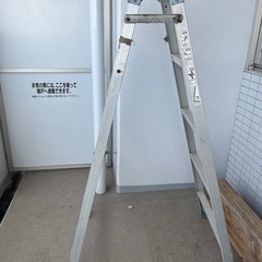 脚立の画像