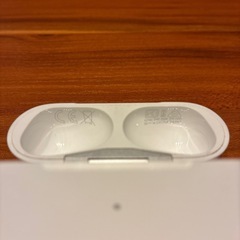 AirPodsPro 第1世代 充電コード・箱付きの画像