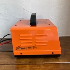 バッテリー充電器　CC-900DXの画像