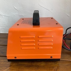 バッテリー充電器　CC-900DXの画像