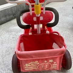 アンパンマン三輪車の画像