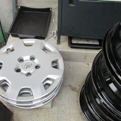 トヨタ　ノア　ZRR75G　鉄っちんホイル＆ホイルキャップ上げます。の画像