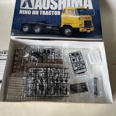 アオシマ文化教材社 日野 HH トラクターヘッド 1/32 ヘビーフレイトシリーズ No.17 日野 HH トラクターヘッド 未組立品  の画像