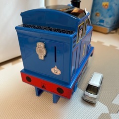 トーマス貯金箱の画像