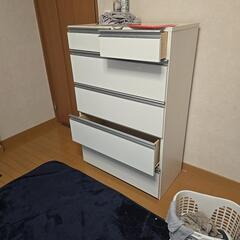 衣装タンスの画像