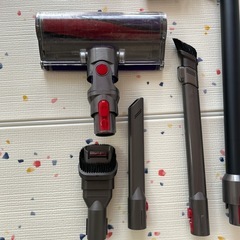 【決まりました】ダイソン掃除機　ジャンク品　dyson cyclone v10 fluffyの画像