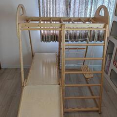木製ジャングルジムの画像
