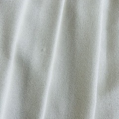ホワイト プリーツスカート ひざ丈の画像