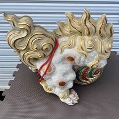 獅子の形状 陶器製装飾品の画像