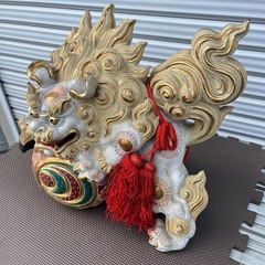 獅子の形状 陶器製装飾品の画像