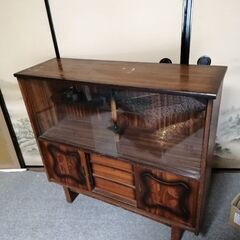 収納家具の画像