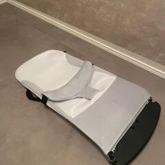 バウンサー　グレー×ホワイトの画像