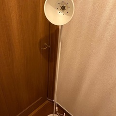 IKEA LERSTA（レールスタ）フロアランプ ホワイト アルミ製の画像