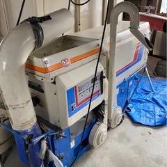 乾燥機と精米機の画像
