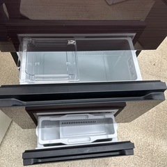 リユースのサカイ東金店 Hisense 冷蔵庫 18年製 282L ※背面サビ TJ14026の画像