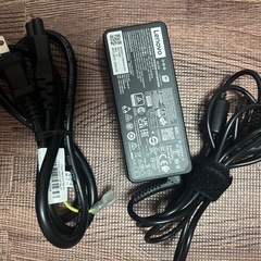 中古　LENOVO IdeaPad Slim 3 82XM の画像